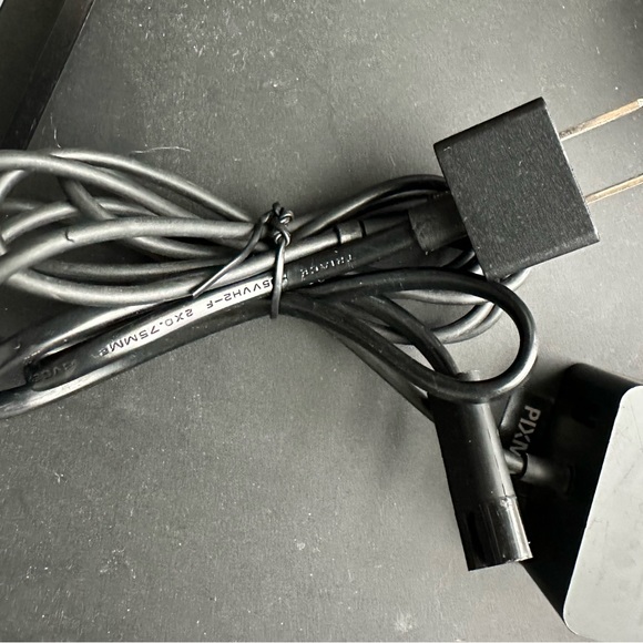 Surface Pro replacement AC Adapter - Picture 5 of 5